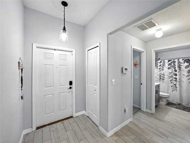 Building Photo - 149 Cascade Bend Dr
