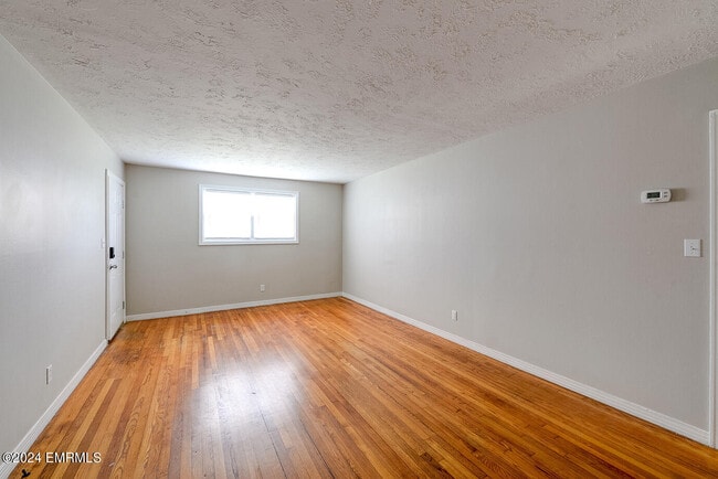 Building Photo - 2213 23rd Ave