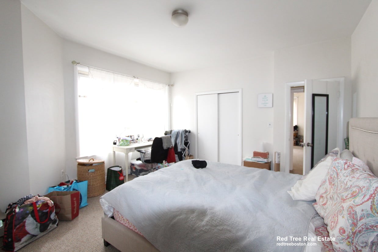 Foto principal - 202 St Paul St