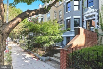Building Photo - 1448 Harvard St NW