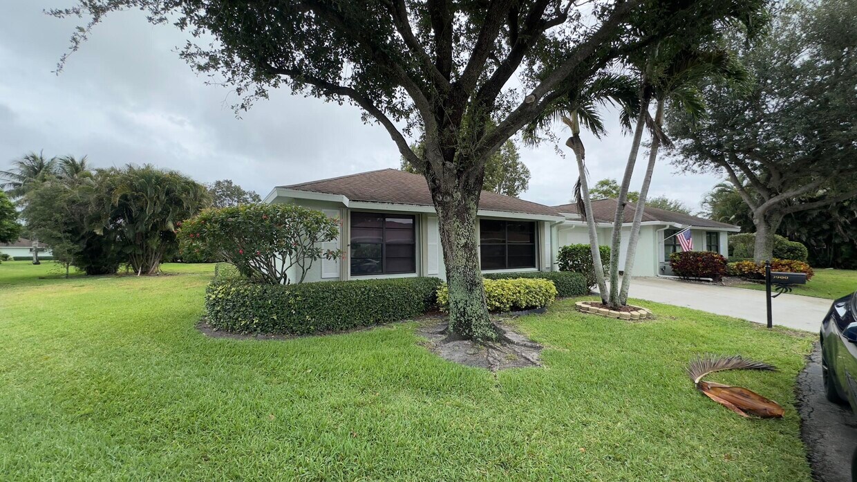 Foto principal - 9900 Chestnut Tree Terrace