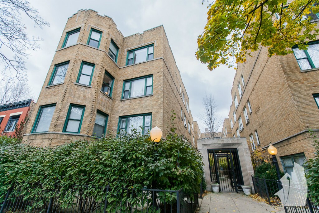 Primary Photo - Beautiful Junior One Bedroom in Lincoln Park