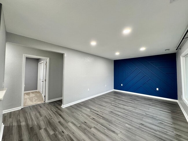 Building Photo - Fully-Updated 1st-Time Rental! Ready NOW! Pet Friendly w/Large, Detached Garage Workshop!