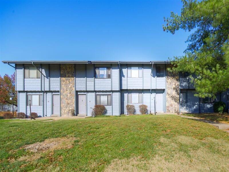 Foto principal - 2403 Savoy Dr