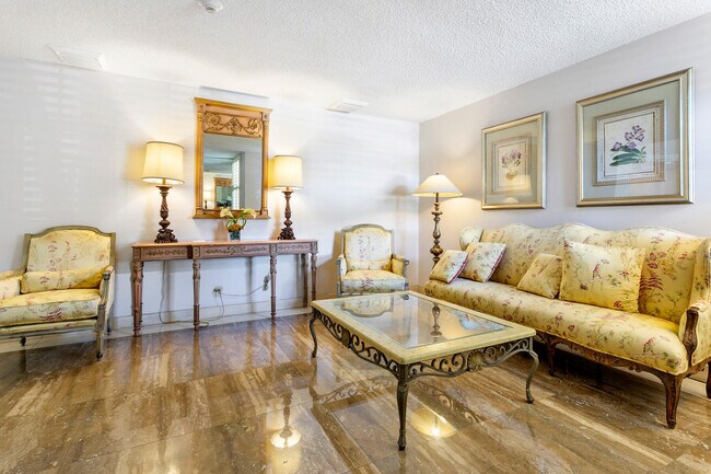 Building Photo - 2600 N Flagler Dr