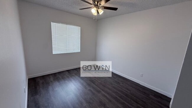 Foto del edificio - 4 Bed/ 2 Bath - House W/ Large Backyard