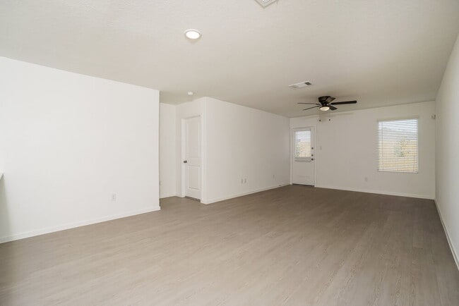 Building Photo - 11525 Chestnut Barr Dr