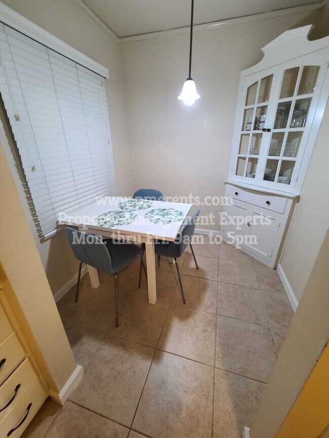 Foto del edificio - 1528 S Tuxedo Ave