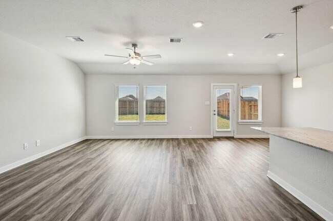 Foto del edificio - 6442 Sugarcane Ln