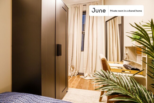 Foto del edificio - Room in Shared 3 bed/1 bath home