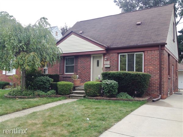 Primary Photo - 2222 E Lincoln Ave