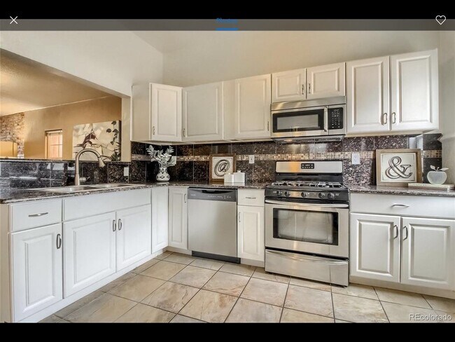 Cocina - 3451 N Downing St
