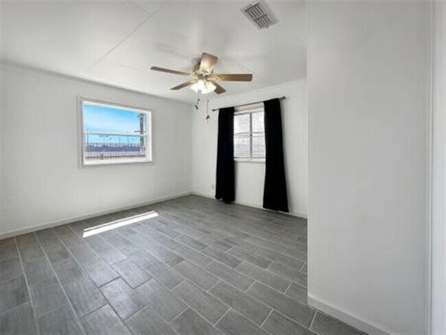 Building Photo - LOVINGTON CITY