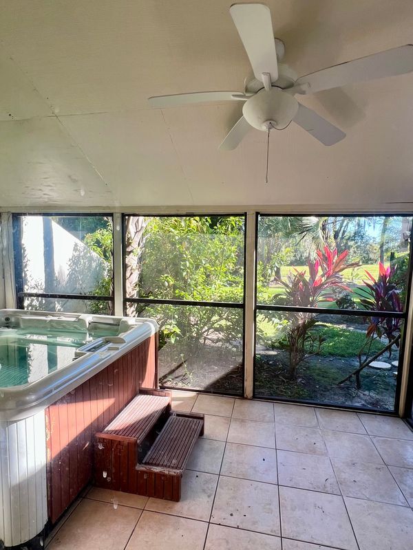 Foto del edificio - 3880 Villa Rose Ln