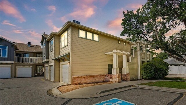 Building Photo - 2491 Fountain Greens Pl
