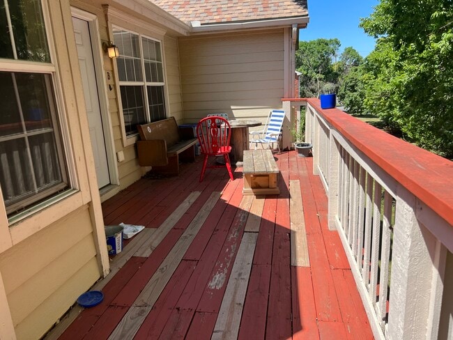 Deck overlooking Kentucky street - 1117 Kentucky St
