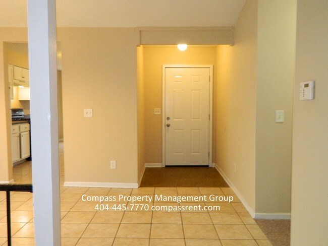 Building Photo - Great Curb Appeal Great Location Lovely home
