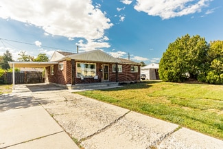 Building Photo - 1435 Nanette Dr