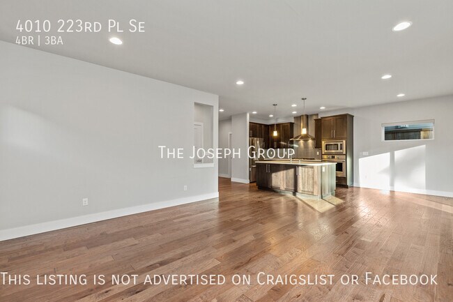 Building Photo - Stunning 4 bed/2.5 bath in Bothell!