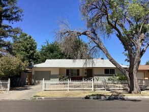Building Photo - 4143 N Warren Ave