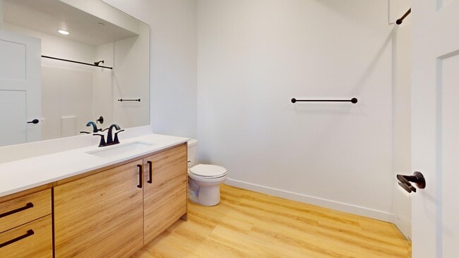 Building Photo - 1128 W 250 S