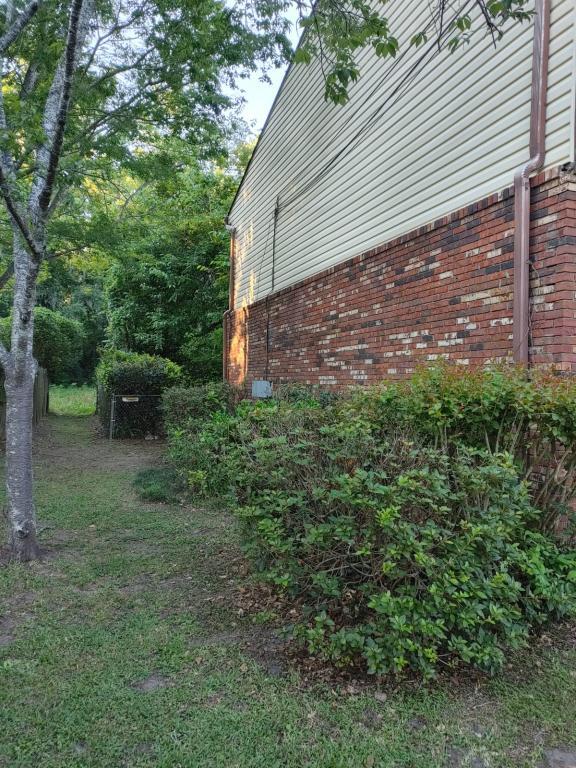 Building Photo - 1924 Portland Ave