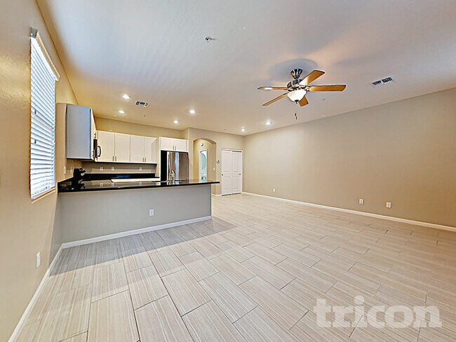 Building Photo - 12597 W Steed Ridge