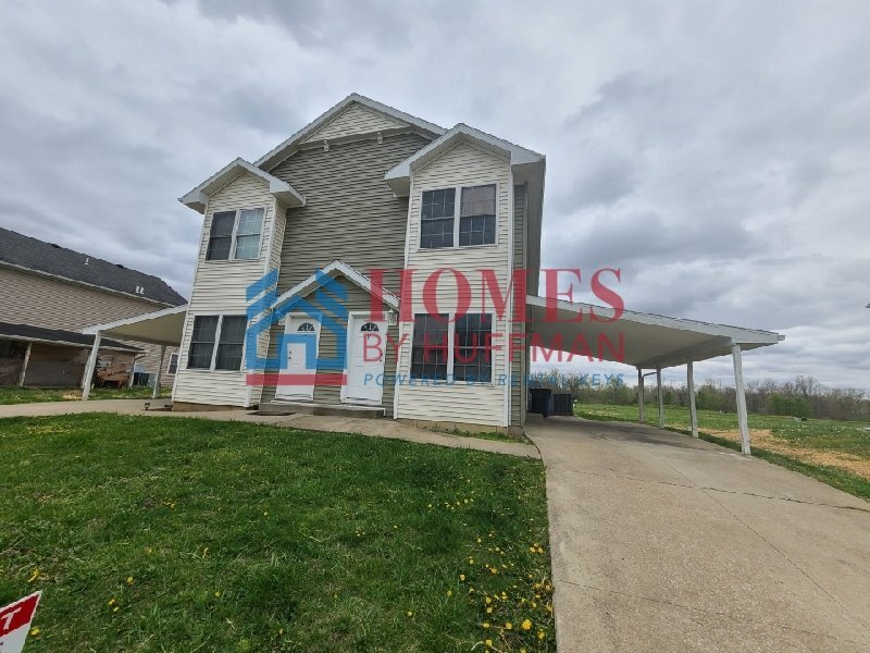 Primary Photo - Three Bedroom Townhouse | Two Bath | Chandler