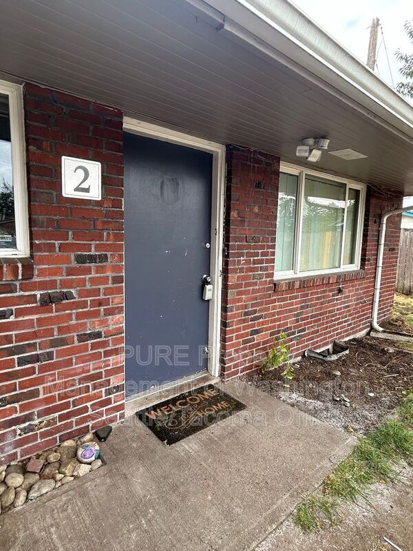 Foto del edificio - 4612 Lila Ln SW