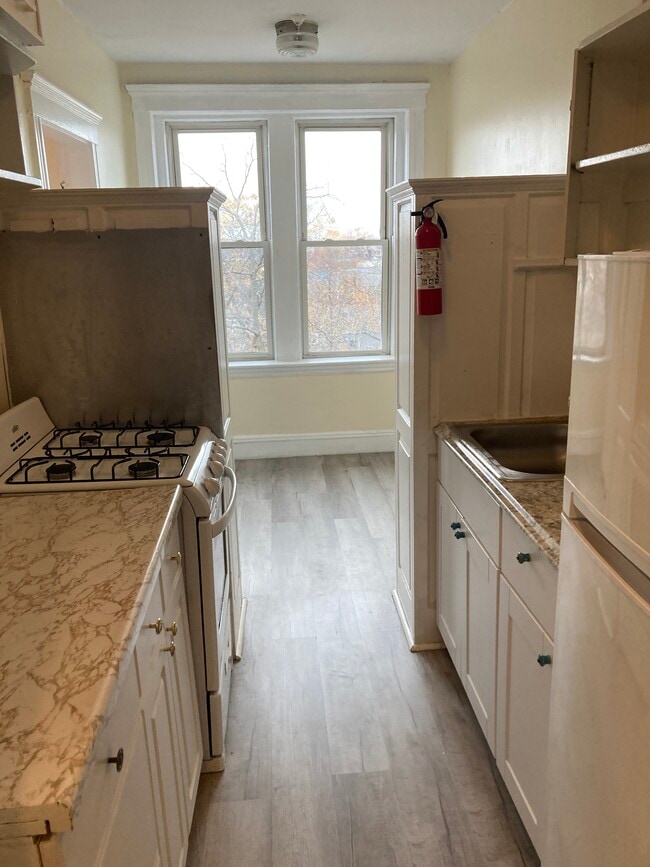 Building Photo - 28 Quint Ave