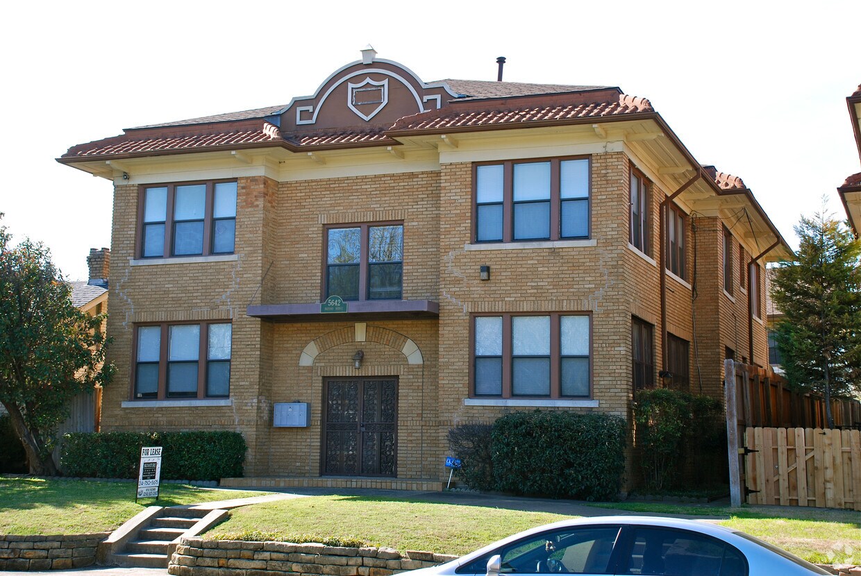 Primary Photo - 5642 Richard Ave