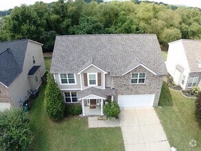 Building Photo - 4209 Longfellow Dr