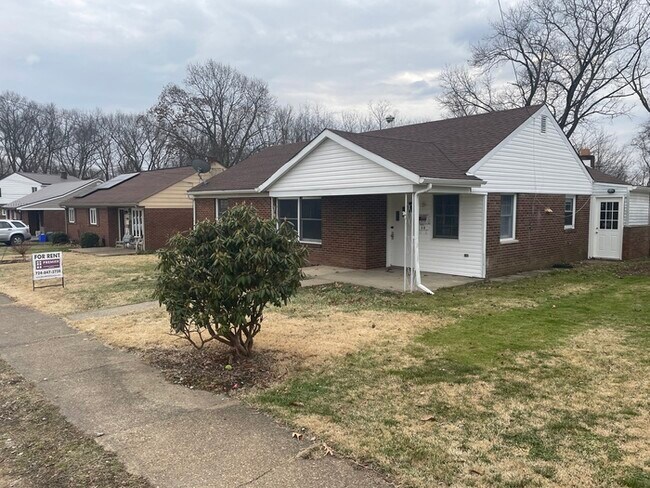 Building Photo - This home will be your Huckleberry in Hope...