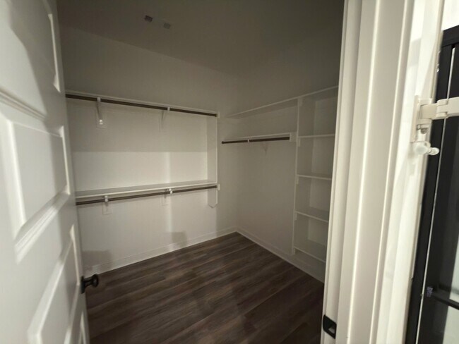 Foto del edificio - 4225 Florentina Ave