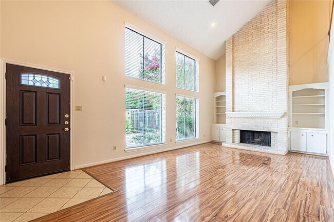 Foto del edificio - 2306 Potomac Dr