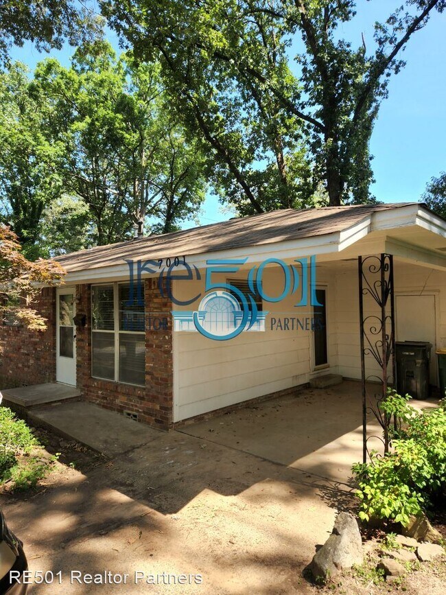 Foto del edificio - 3 br, 1.5 bath House - 7001 Burton Rd