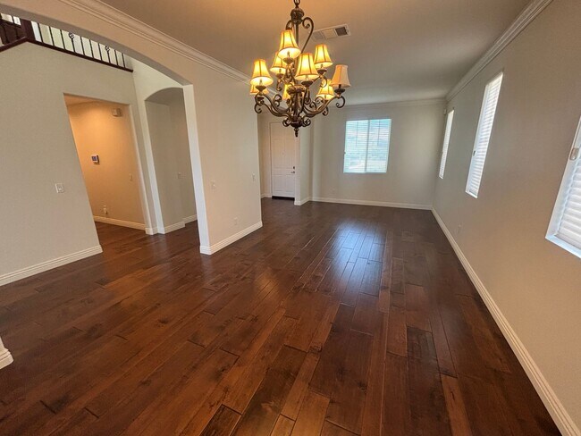 Building Photo - 2307 Thorncroft Cir