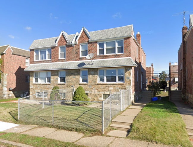 Building Photo - 2421 Bleigh Ave