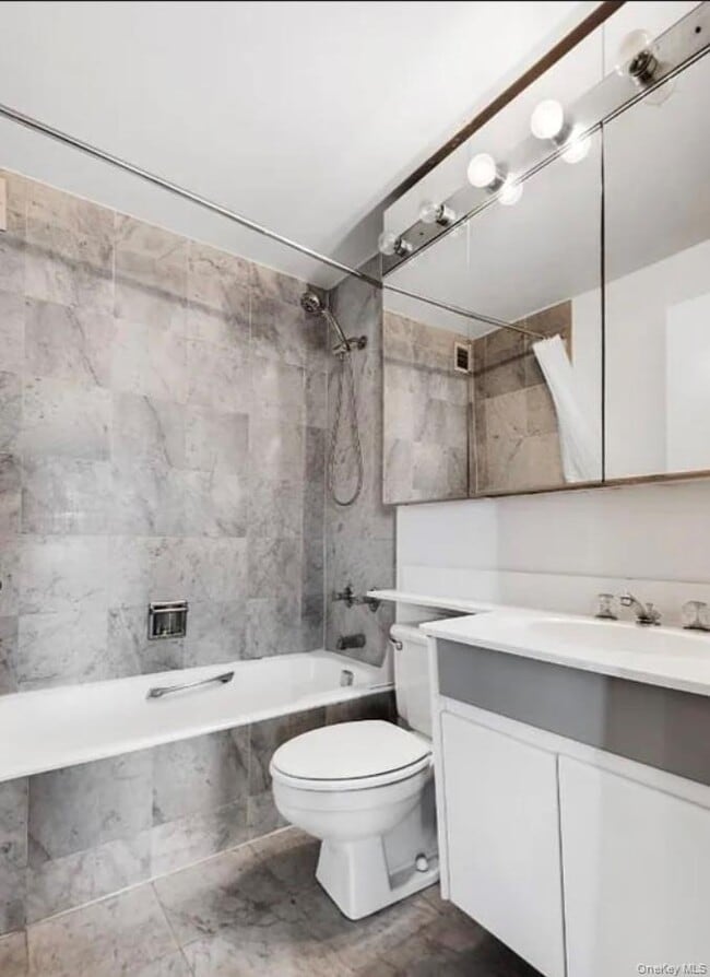 Building Photo - 200 Rector Pl