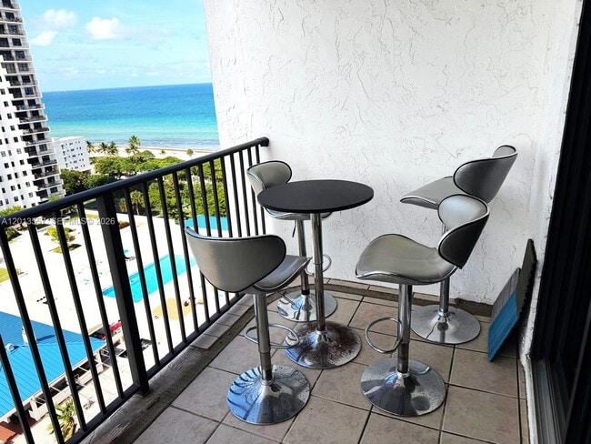 Foto del edificio - 1201 S Ocean Dr