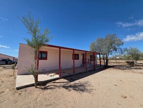 Building Photo - 1469 W Virgil Dr