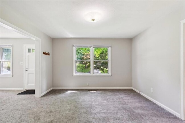 Building Photo - 1682 Bridgeport Dr NE