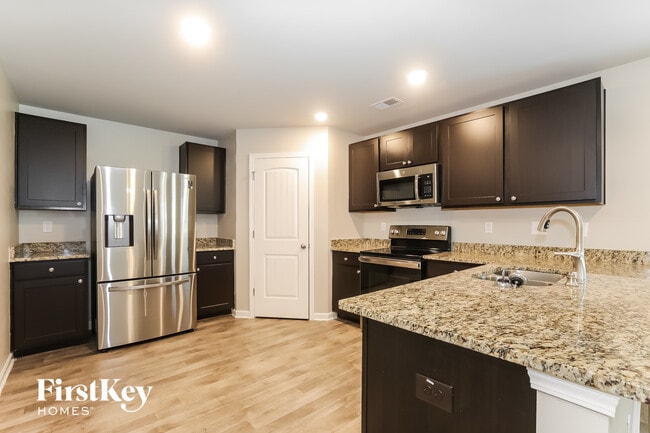 Building Photo - 52 Overlook Rd