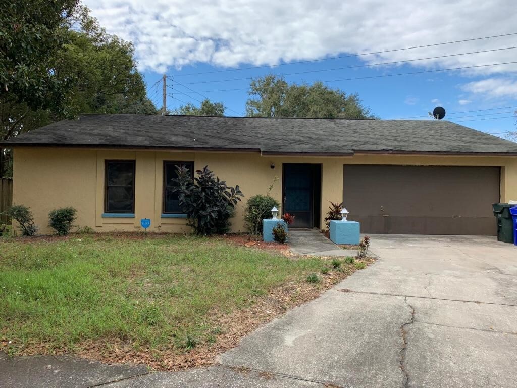 Primary Photo - 2208 Crystal Grove Ln