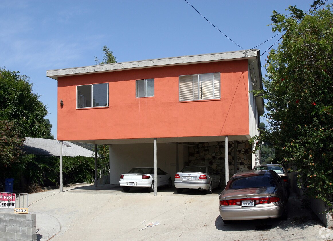 Building Photo - 2143 Princeton Ave