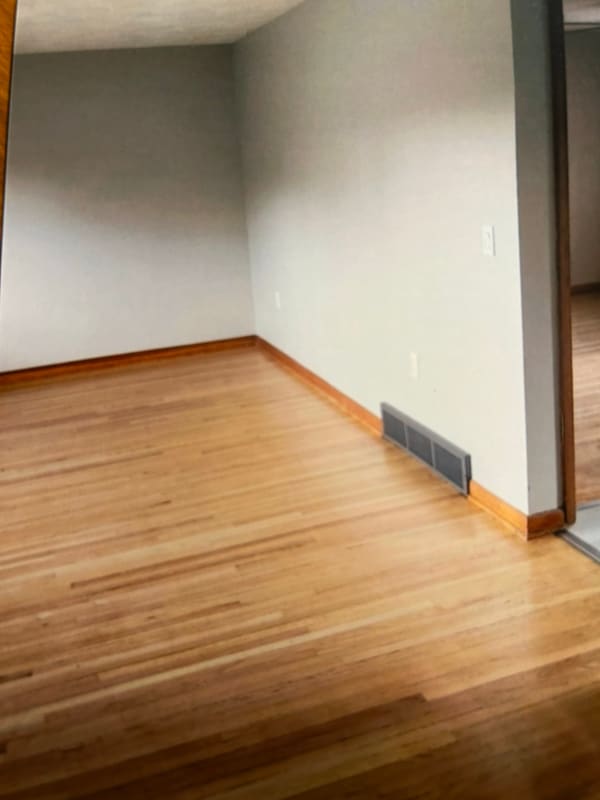 Foto del edificio - 2718 Stenzel Ave