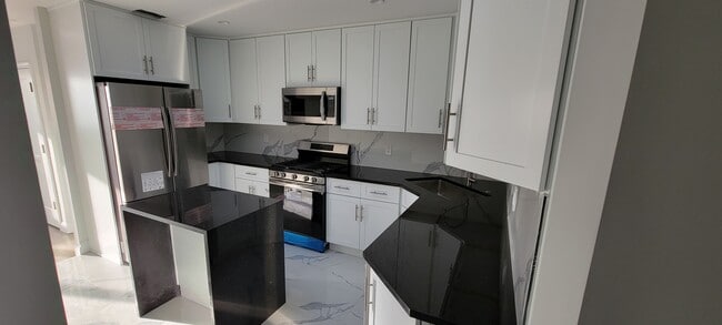 Kitchen 1 - 2345 E 1st St