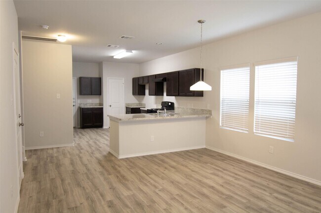 Foto del edificio - 5642 Hawksbury Creek Trail