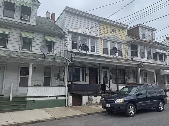 Primary Photo - 453 S Shamokin St