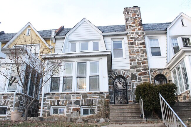 Building Photo - 1012 E 36th St